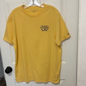 Tommy Hilfiger Mens Graphic Logo Yellow Cotton Short Sleeve T-Shirt